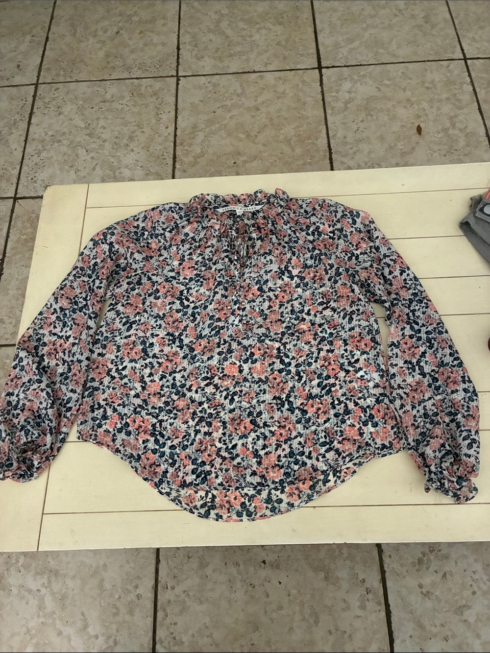 Veronica Beard Anyonette 100% silk ruffled blouse.# 3132